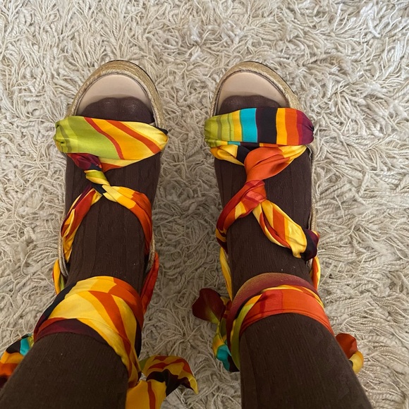 Luxury Rebel Regina Multicolor Printed Silk and Jute Scarf Ankle Wrap Wedge - Picture 3 of 11